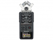 Zoom H6 recorder